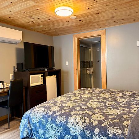 Mackenzie Motel & Cottages Шелберн Экстерьер фото
