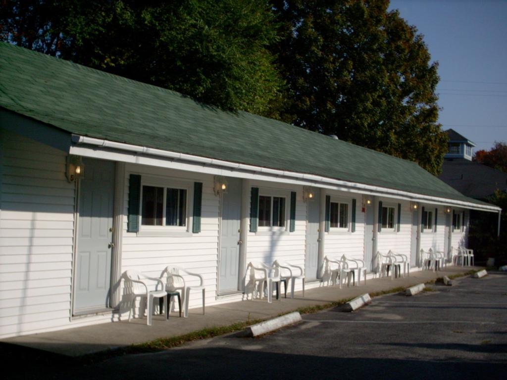 Mackenzie Motel & Cottages Шелберн Экстерьер фото