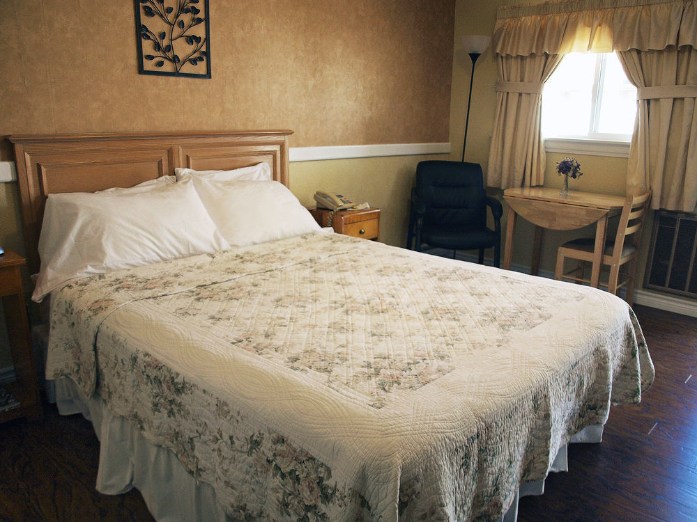 Mackenzie Motel & Cottages Шелберн Экстерьер фото